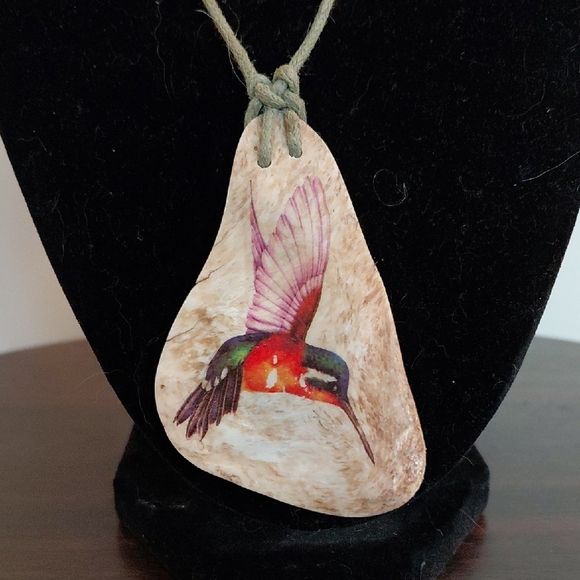 Cream and Red Artistic Bird Pendant Necklace - Picture 2 of 3